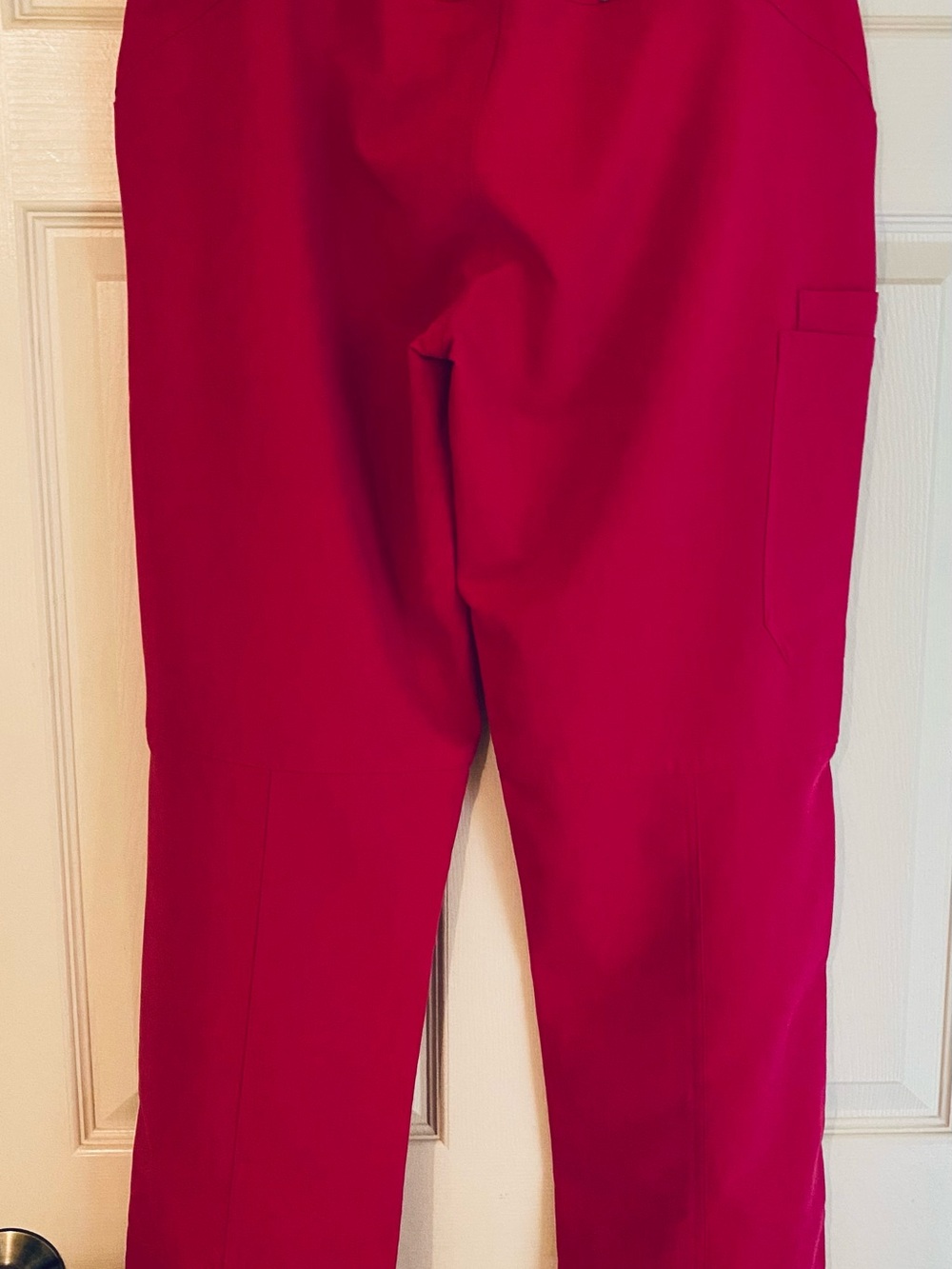 Figs Scrub Set in Berry Pink-Medium - Picture 8 of 11